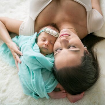Austin Newborn Photographer | Introducing Baby Lia